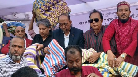 বেগম খালেদা জিয়ার রূহের মাগফিরাত কামনায় অসহায়দের মাঝে শীতবস্ত্র বিতরণ বেগম খালেদা জিয়া