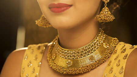 অতীতের সব রেকর্ড ভেঙে সোনার সর্বোচ্চ দাম Gold