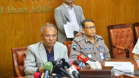 নির্বাচন শান্তিপূর্ণ করতে সরকার বদ্ধপরিকর : স্বরাষ্ট্র উপদেষ্টা Home-Advisoure