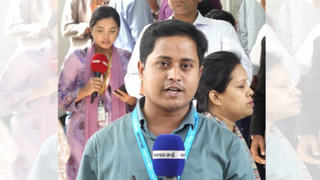 ‘জুলাই বার্তাবীর’ সম্মাননায় ভূষিত কালের কণ্ঠের জুনাইদ আল হাবিব July
