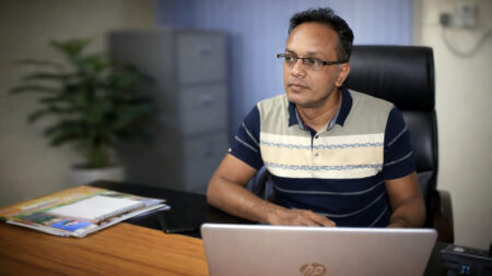জাহিদ ইকবাল