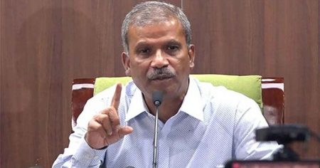 আইসিসি কোনো অযৌক্তিক শর্ত চাপিয়ে দিলে মানবো না: আসিফ নজরুল আসিফ নজরুল
