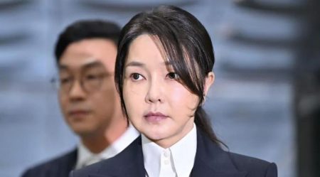 দক্ষিণ কোরিয়ার সাবেক ফার্স্ট লেডির ২০ মাসের কারাদণ্ড দক্ষিণ কোরিয়ার সাবেক ফার্স্ট লেডি