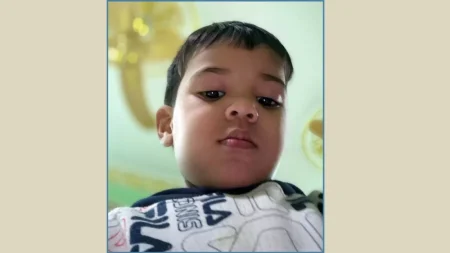 তিন বছরের শিশু যাত্রীকে নিয়ে ইজিবাইক চালক চম্পট হিসান রহমান