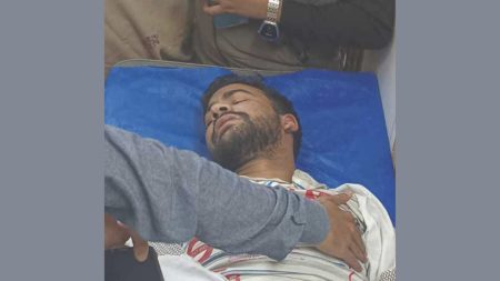 জুলাইযোদ্ধা হাসনাত আব্দুল্লাহর ওপর সশস্ত্র হামলা জুলাইযোদ্ধা হাসনাত আব্দুল্লাহ