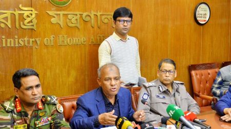 নির্বাচনে ২৫ হাজার বডি ক্যামেরা ও ৪১৮টি ড্রোন থাকবে : স্বরাষ্ট্র উপদেষ্টা স্বরাষ্ট্র উপদেষ্টা