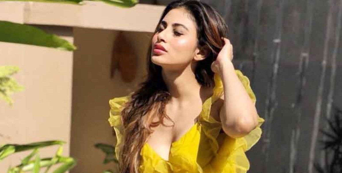 অভিনেত্রী মৌনী রায়
