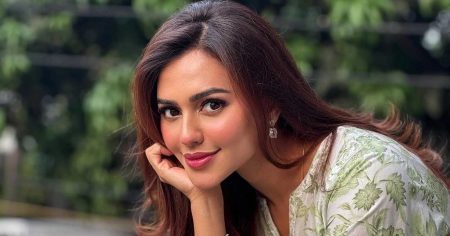 নিজের ‘ডাকনাম’ প্রকাশ্যে আনলেন নুসরাত ফারিয়া নুসরাত ফারিয়া