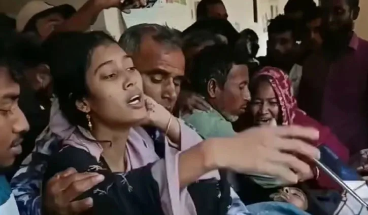 পিকআপ উল্টে প্রাণ