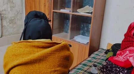 বাউফলে ভয়ভীতি দেখিয়ে দুই স্কুলছাত্রীকে ধ-র্ষণের অভিযোগ পটুয়াখালীর বাউফল