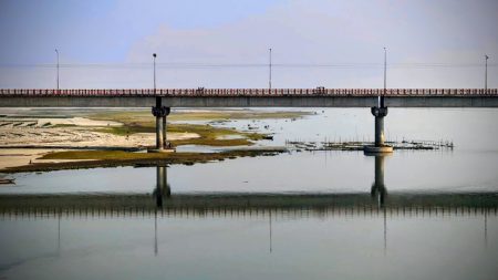 মহাপরিকল্পনা বাস্তবায়ন ঘোষণার ১৭ দিন পেরিয়ে গেলেও শূন্যতায় হতাশ তিস্তা পাড়ের মানুষ মহাপরিকল্পনা বাস্তবায়ন