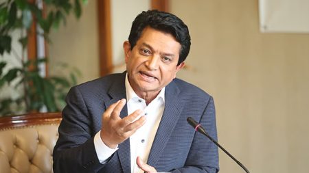 স্বাধীনভাবে সাংবাদিকতা না করা গেলে দেশের উন্নয়ন সম্ভব নয় : এ কে আজাদ এ কে আজাদ