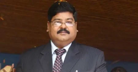 দুদকের মামলায় সাবেক এমপি ইলিয়াসের স্ত্রীর ৩ ব্যাংক হিসাব অবরুদ্ধ অবরুদ্ধ করার নির্দেশ