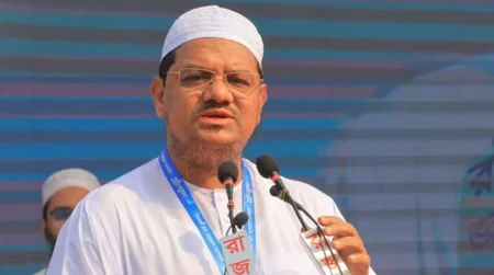ইসলামের লেবেল লাগিয়ে একটি দল আমাদের ধোঁকা দিয়েছে: চরমোনাই পীর দুর্নীতিমুক্ত করার সুবর্ণ সুযোগ