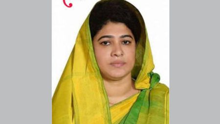 বিএনপি প্রার্থীকে শোকজ