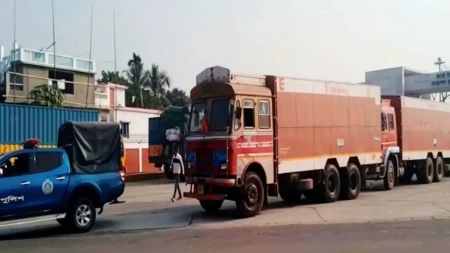 ভারত থেকে দেশে ঢুকল ৮ ট্রাক বিস্ফোরক, নিরাপত্তা জোরদার বিস্ফোরক