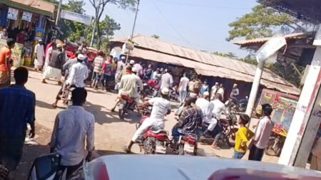 ভোলায় বিএনপি-জামায়াতের সংঘর্ষ, আহত ২০ বিএনপি-জামায়াতের সংঘর্ষ