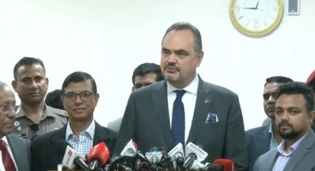 বাংলাদেশের আসন্ন নির্বাচনে যুক্তরাষ্ট্র কোনও পক্ষ নেবে না : মার্কিন রাষ্ট্রদূত রাষ্ট্রদূত