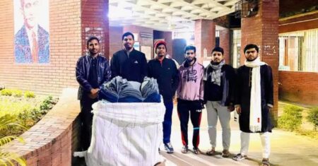 ঢাবি ক্যাম্পাসে ১৫০০ শীতবস্ত্র বিতরণ শিবিরের শীতবস্ত্র