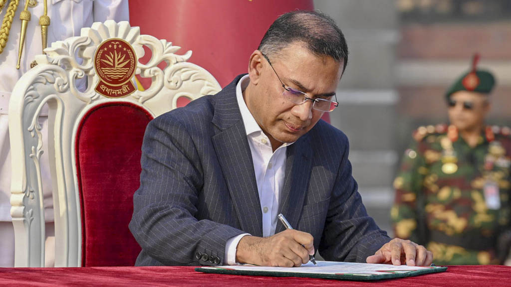 অফিস করবেন নতুন প্রধানমন্ত্রী