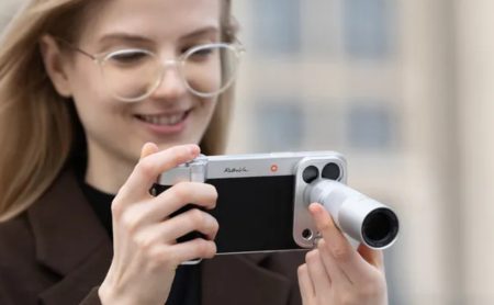 iPhone 10x Optical Zoom Teleconverter Kit Brings PGYTech RetroVa Lens To iPhone iPhone 10x optical zoom teleconverter kit