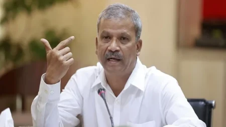 সমসাময়িক ইস্যুতে বিকেলে ব্রিফ করবেন আসিফ নজরুল Asif Nazrul