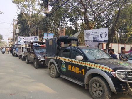 ভোটের মাঠে কালীগঞ্জে যৌথ বাহিনীর মহড়া IMG-20260209-WA0016