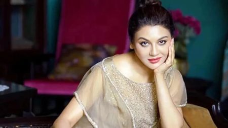 এপস্টেইন ফাইলস নিয়ে যা বললেন জয়া আহসান জয়া আহসান