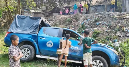 প্রতিমন্ত্রীকে গার্ড অব অনার দিতে যাওয়ার পথে পুলিশের গাড়ি খাদে, আহত ৮ পুলিশের গাড়ি
