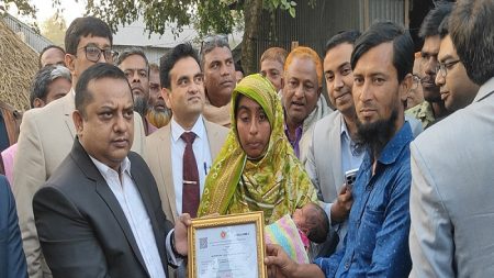 ভোটকেন্দ্রে কন্যা সন্তানের জন্ম, নাম রাখা হলো ‘খালেদা’ খালেদা
