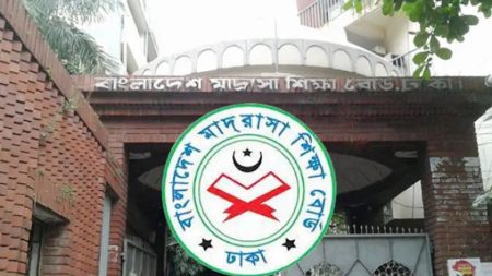 কর্মকর্তা-কর্মচারী