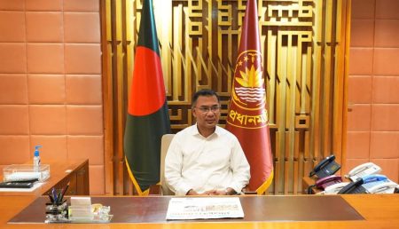 প্রথমবারের মতো সশস্ত্র বাহিনী বিভাগে অফিস করলেন তারেক রহমান সশস্ত্র বাহিনী