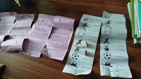 ইউএনও’র গাড়ি ভাঙচুর