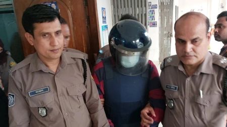 রিমান্ডে বিমানের এমডিসহ ৪ জন রিমান্ডে বিমানের এমডি