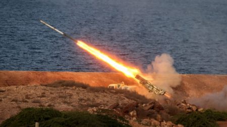 বিকট শব্দে কেঁপে উঠল উত্তর ইসরায়েল iran-attacks-israel