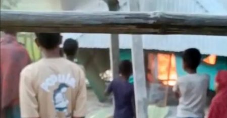 জামায়াতের অফিসে আগুন