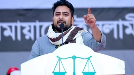 নির্বাচন ঘিরে প্রতিবেশী দেশ ষড়যন্ত্র করছে : নাহিদ ইসলাম নাহিদ ইসলাম