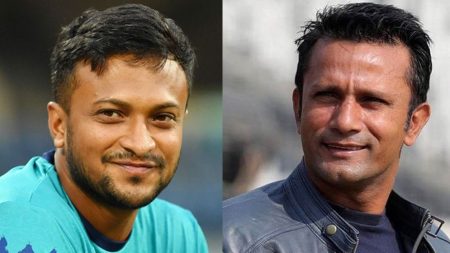 খালেদ মাসুদ পাইলট