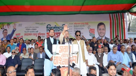 ফলাফল হাতে না আসা পর্যন্ত রাজপথ ছাড়ব না : আমির খসরু রাজপথ ছাড়ব না