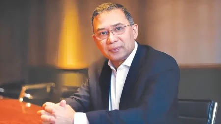 এগিয়ে