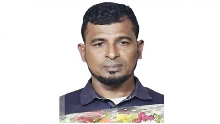 জামায়াত কর্মীর দোকান ভাঙচুরের অভিযোগ কৃষকদলের নেতা বহিষ্কার জামায়াত কর্মী