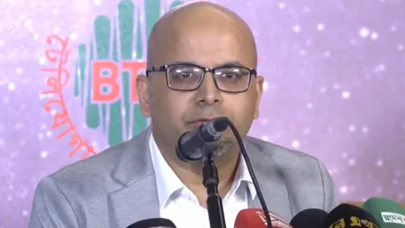 দেশ ছেড়েছেন প্রধান উপদেষ্টার বিশেষ সহকারী ফয়েজ তৈয়্যব