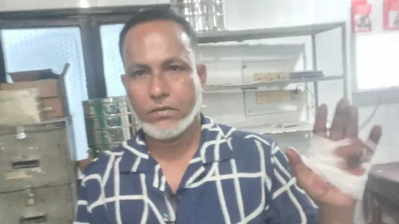 বসুন্ধরা সিটির সামনে বিএনপি নেতাকে গুলি বিএনপি নেতাকে গুলি