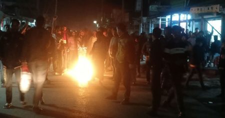 রংপুর-৪ ও ৬ আসনে ভোট পুনর্গণনার দাবিতে বিক্ষোভ বিক্ষোভ ও সড়ক অবরোধ