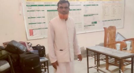 টাঙ্গাইলে দুই শতাধিক ব্যালট পেপার ছিনতাই, ধানের শীষের দুই কর্মী আটক ব্যালট পেপার