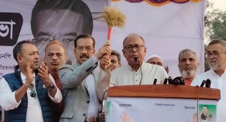 ‘দেশের মানুষ ধানের শীষে ভোট দিতে মুখিয়ে মানুষ’ ভোট