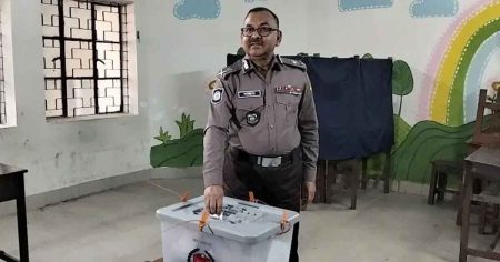 ভোট দিয়েছেন