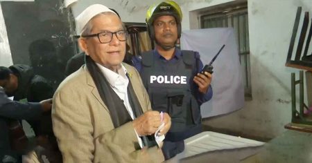 ভোট দিলেন মির্জা ফখরুল ভোট দিলেন