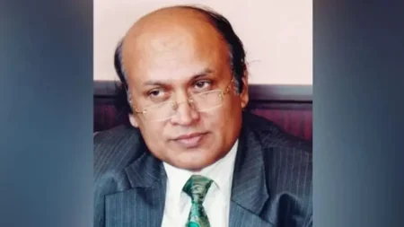 মন্ত্রিপরিষদের নতুন সচিব হলেন এম সিরাজ উদ্দিন মিয়া মন্ত্রিপরিষদের নতুন সচিব