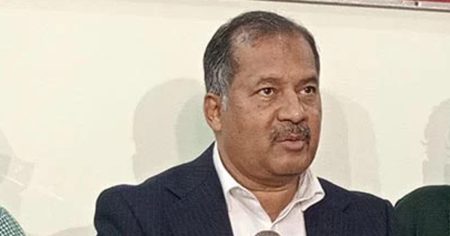 মবকে পৃষ্ঠপোষকতা করে